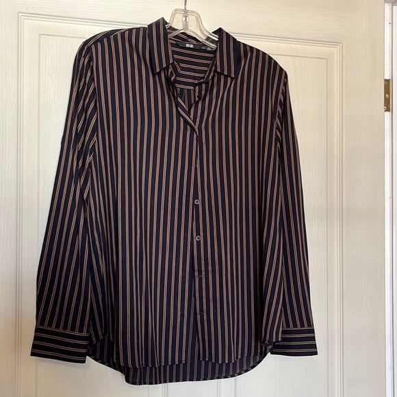 UNIQLO women’s dress shirt. Sold 6 years ago. Never worn. - Picture 1 of 3